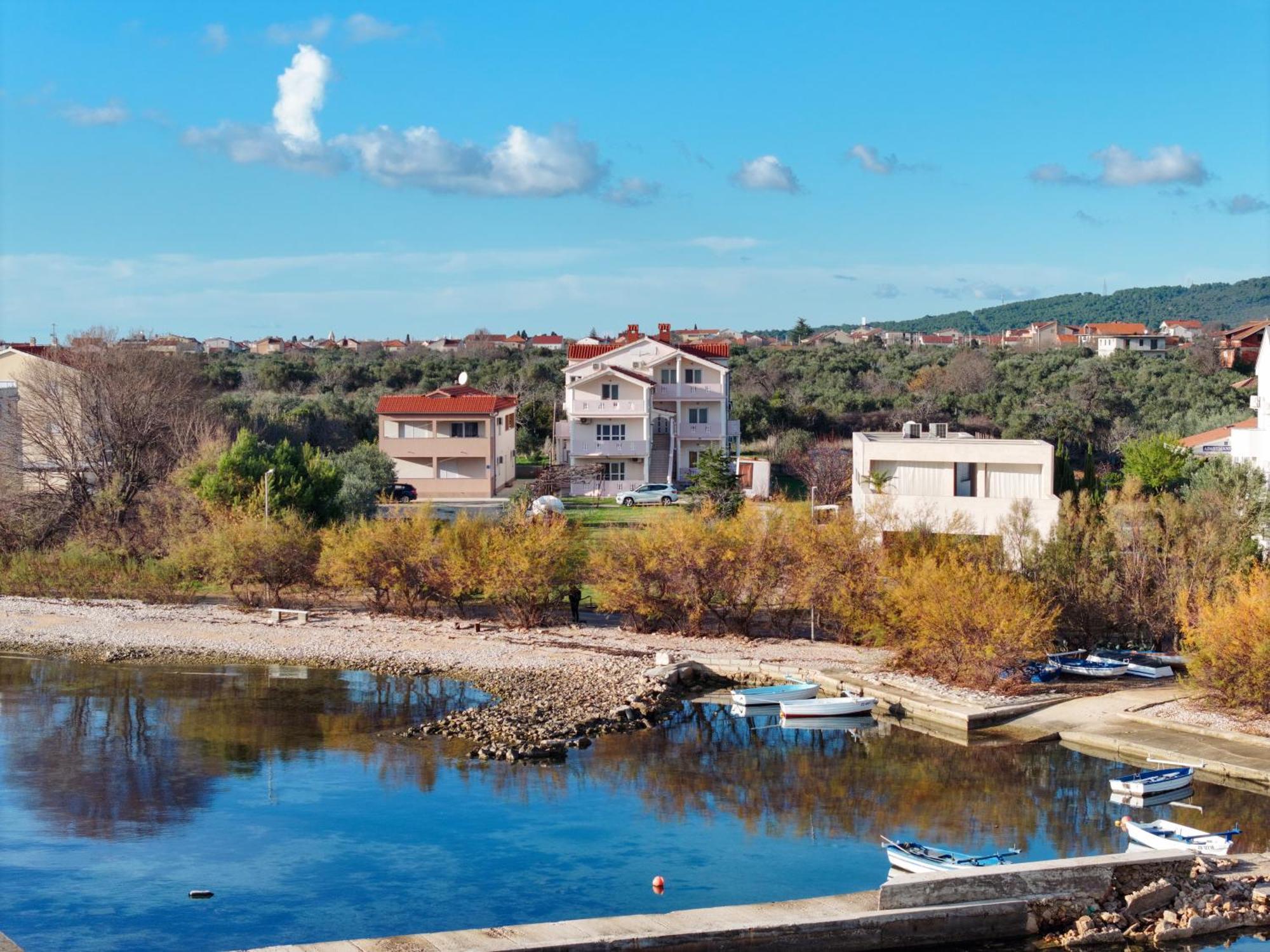 Beachfront Apartments Jermen Sukošan エクステリア 写真
