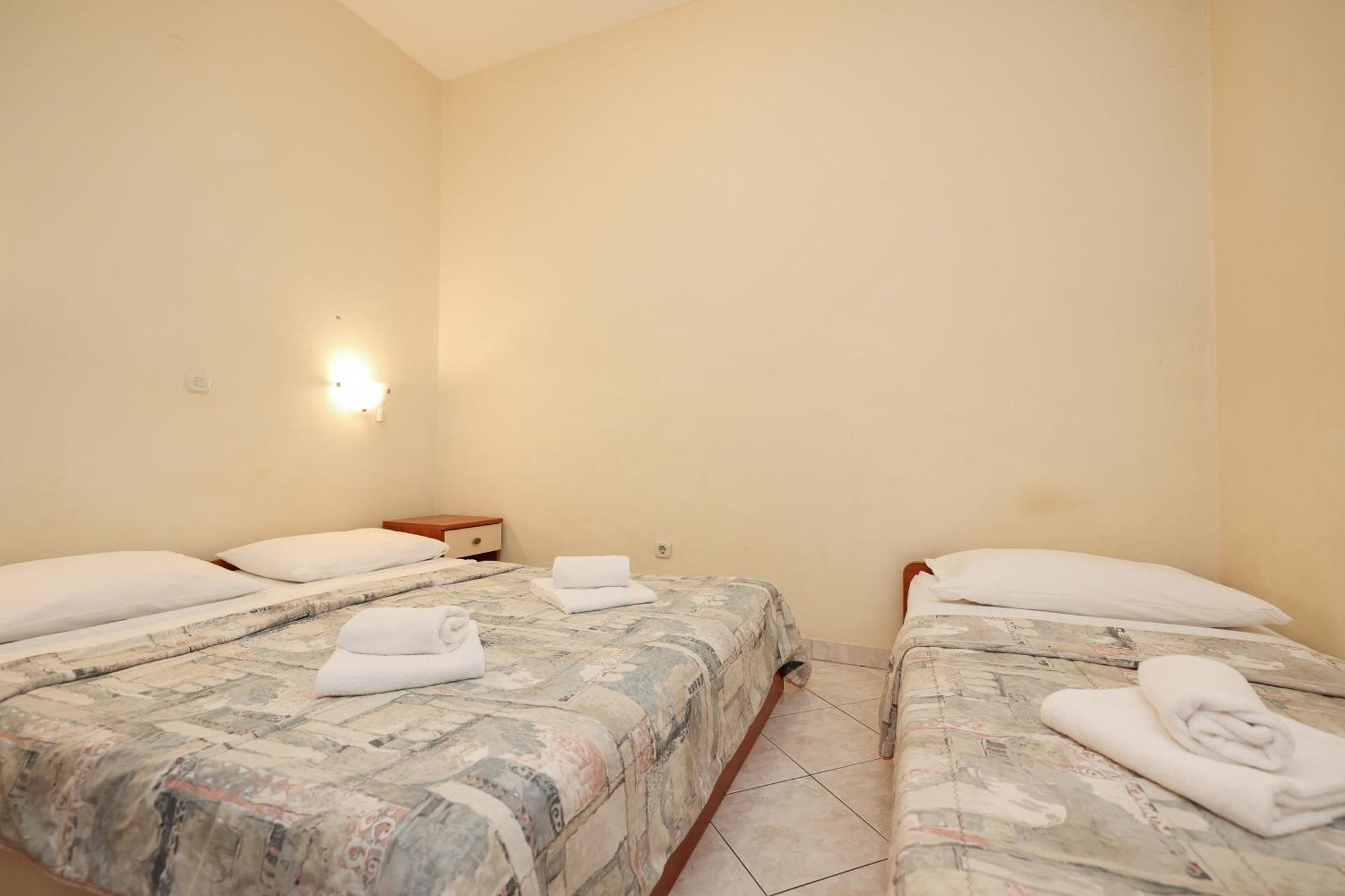 Beachfront Apartments Jermen Sukošan エクステリア 写真