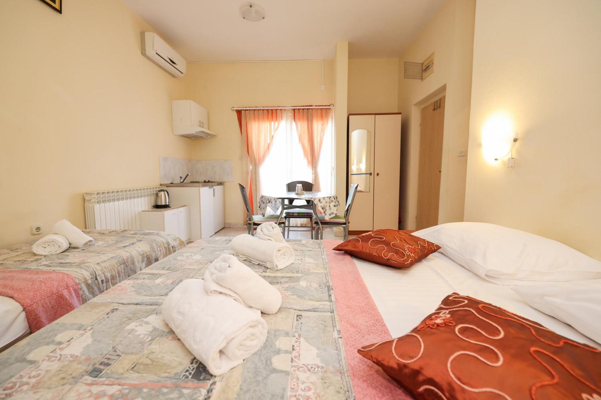 Beachfront Apartments Jermen Sukošan エクステリア 写真