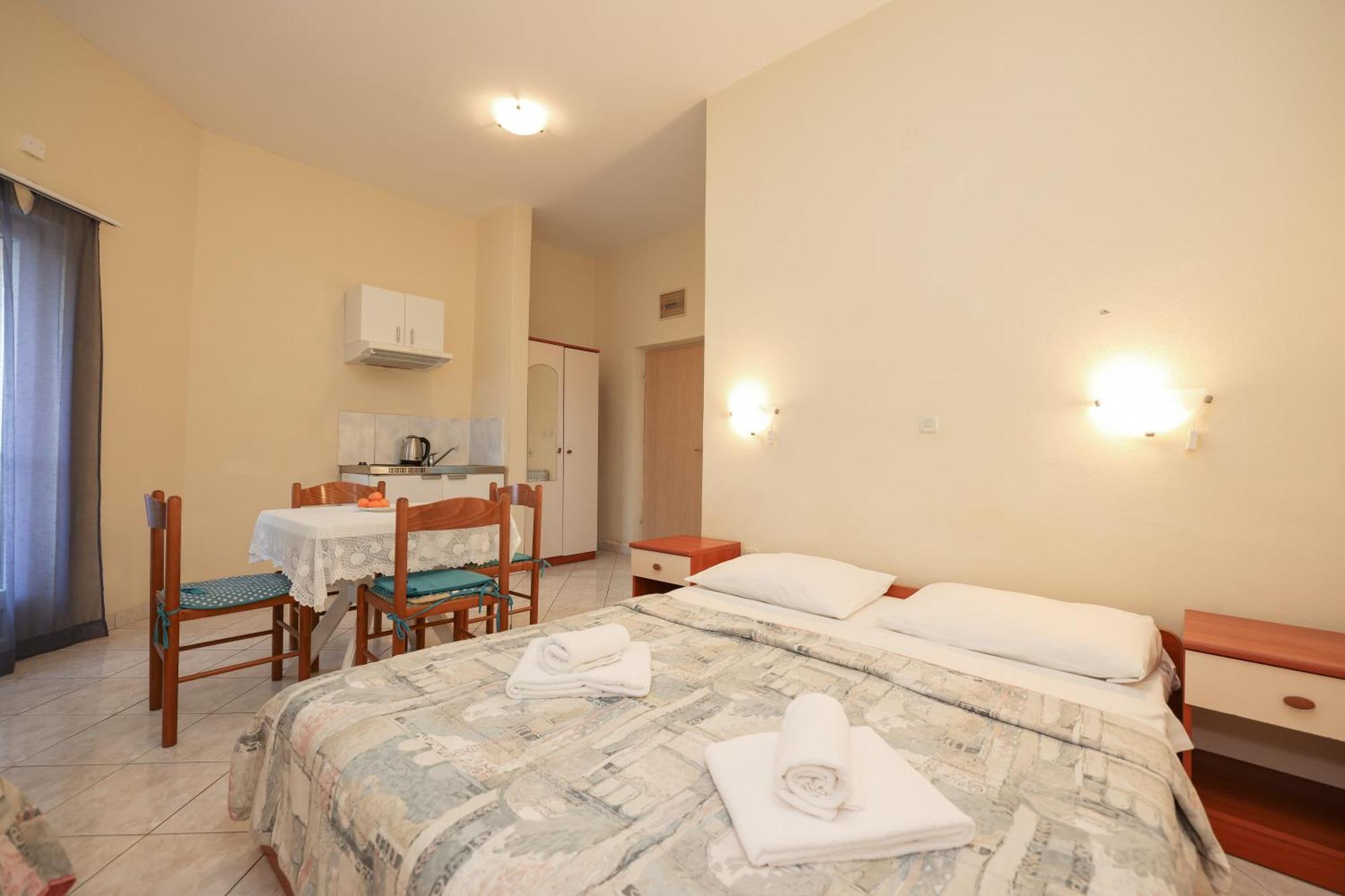 Beachfront Apartments Jermen Sukošan エクステリア 写真