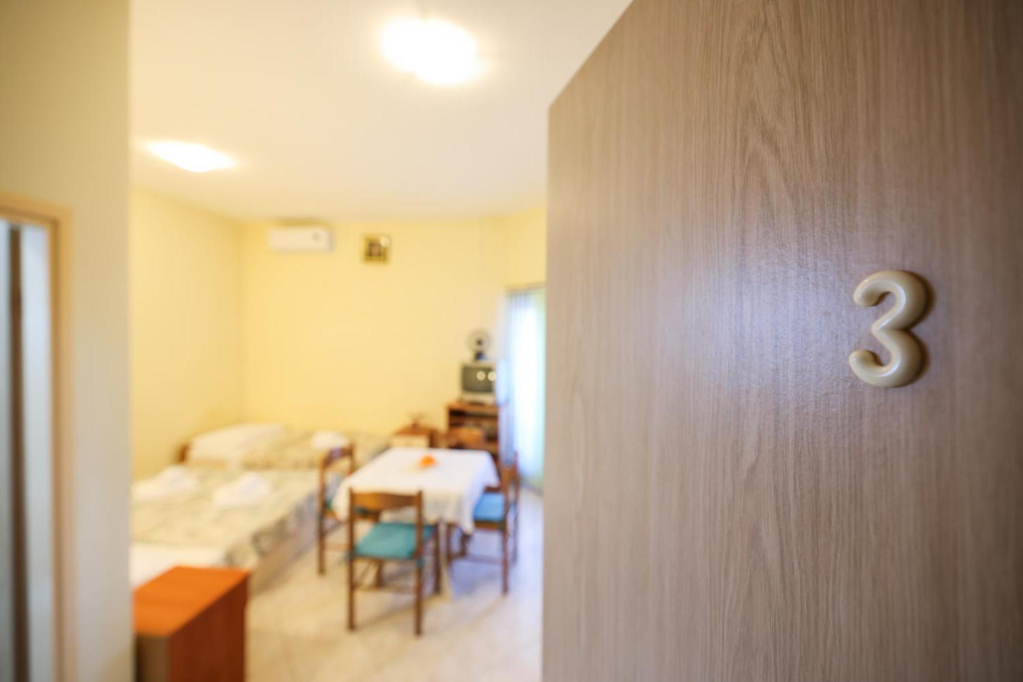 Beachfront Apartments Jermen Sukošan エクステリア 写真