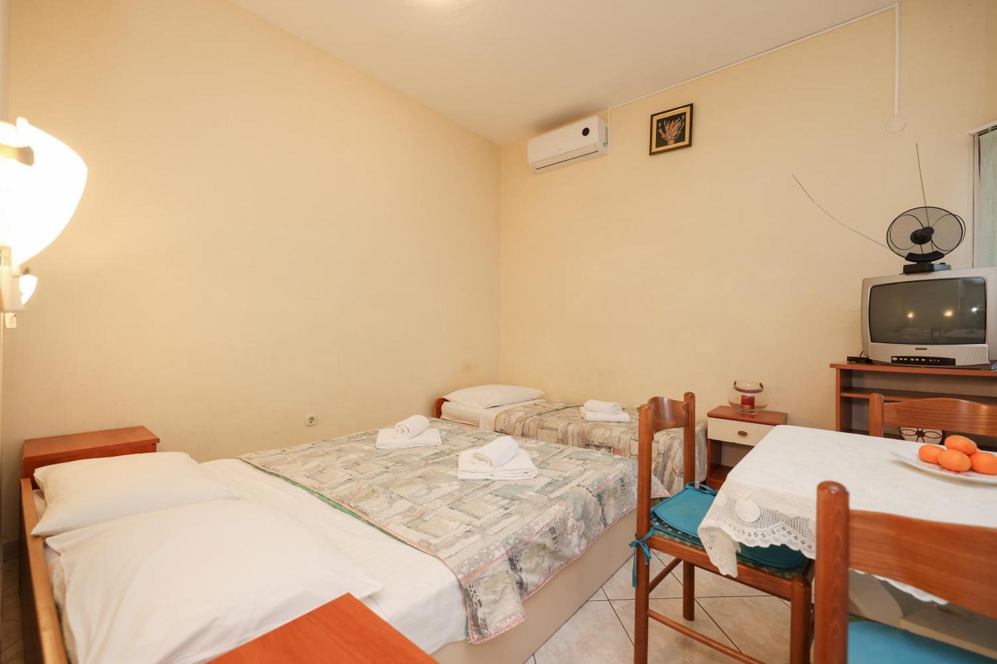 Beachfront Apartments Jermen Sukošan エクステリア 写真