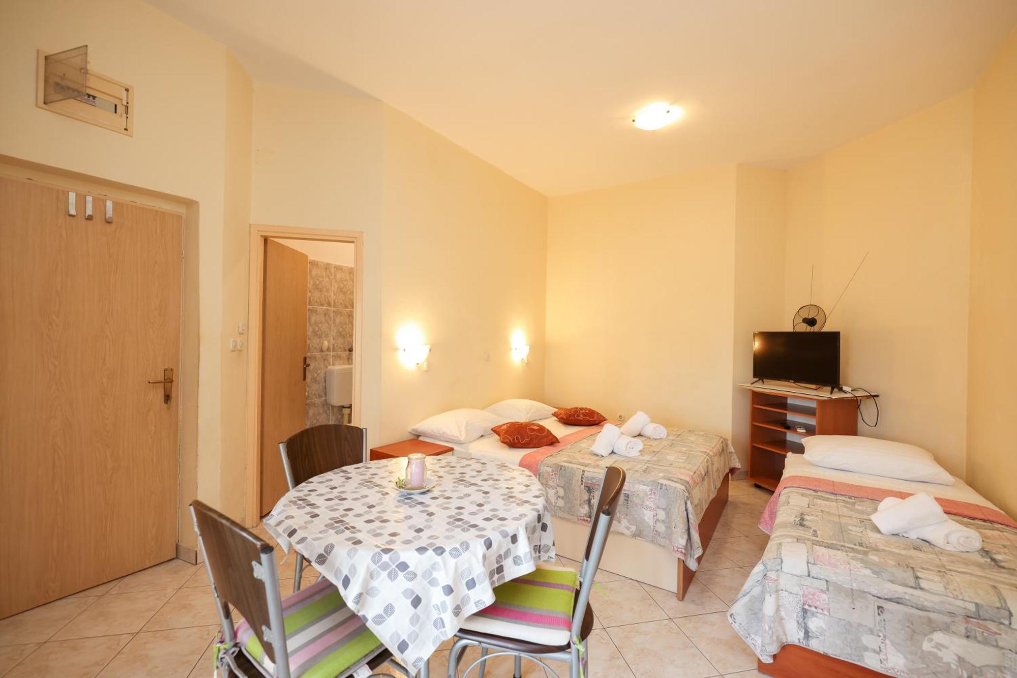 Beachfront Apartments Jermen Sukošan エクステリア 写真