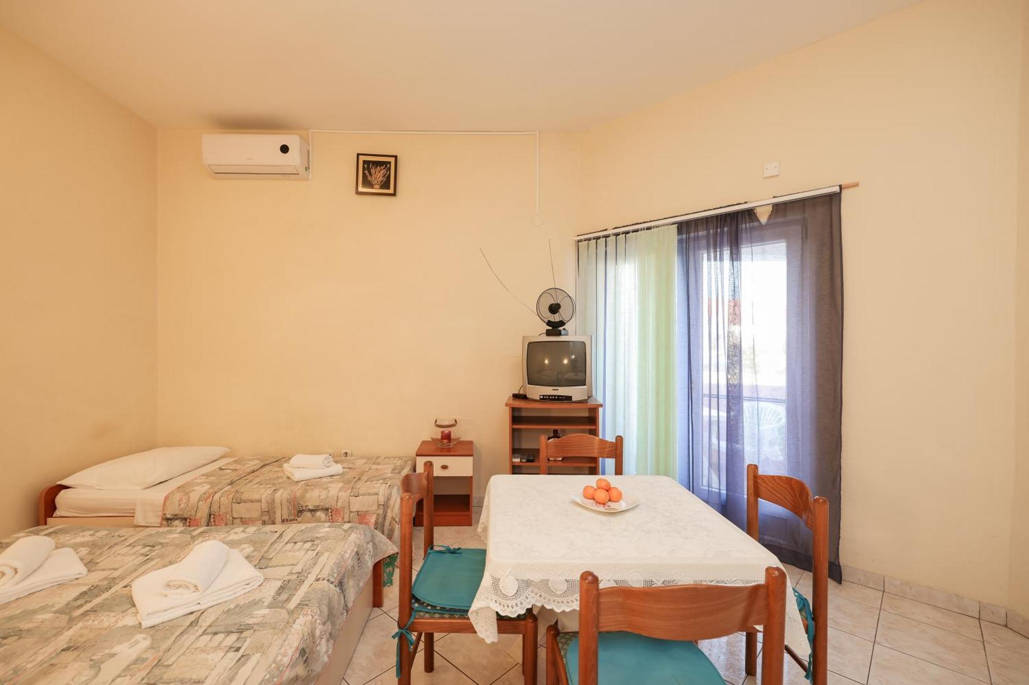 Beachfront Apartments Jermen Sukošan エクステリア 写真