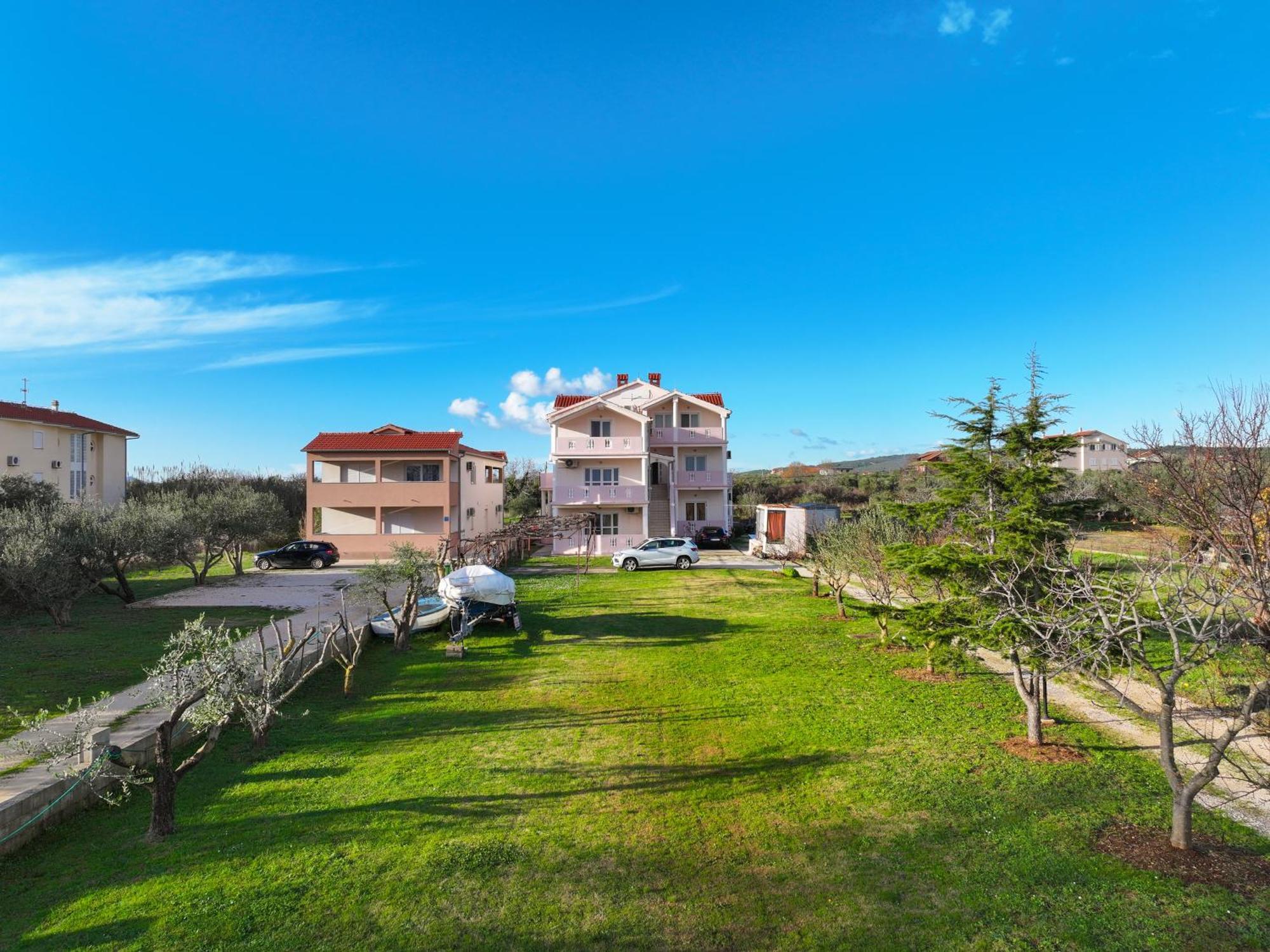 Beachfront Apartments Jermen Sukošan エクステリア 写真